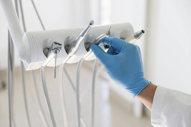 Professional Emergency Dentist technician working in Shenandoah, LA